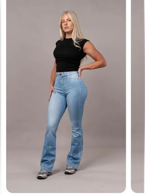 Flared Fit jeans brand new size small light denim wash NWT